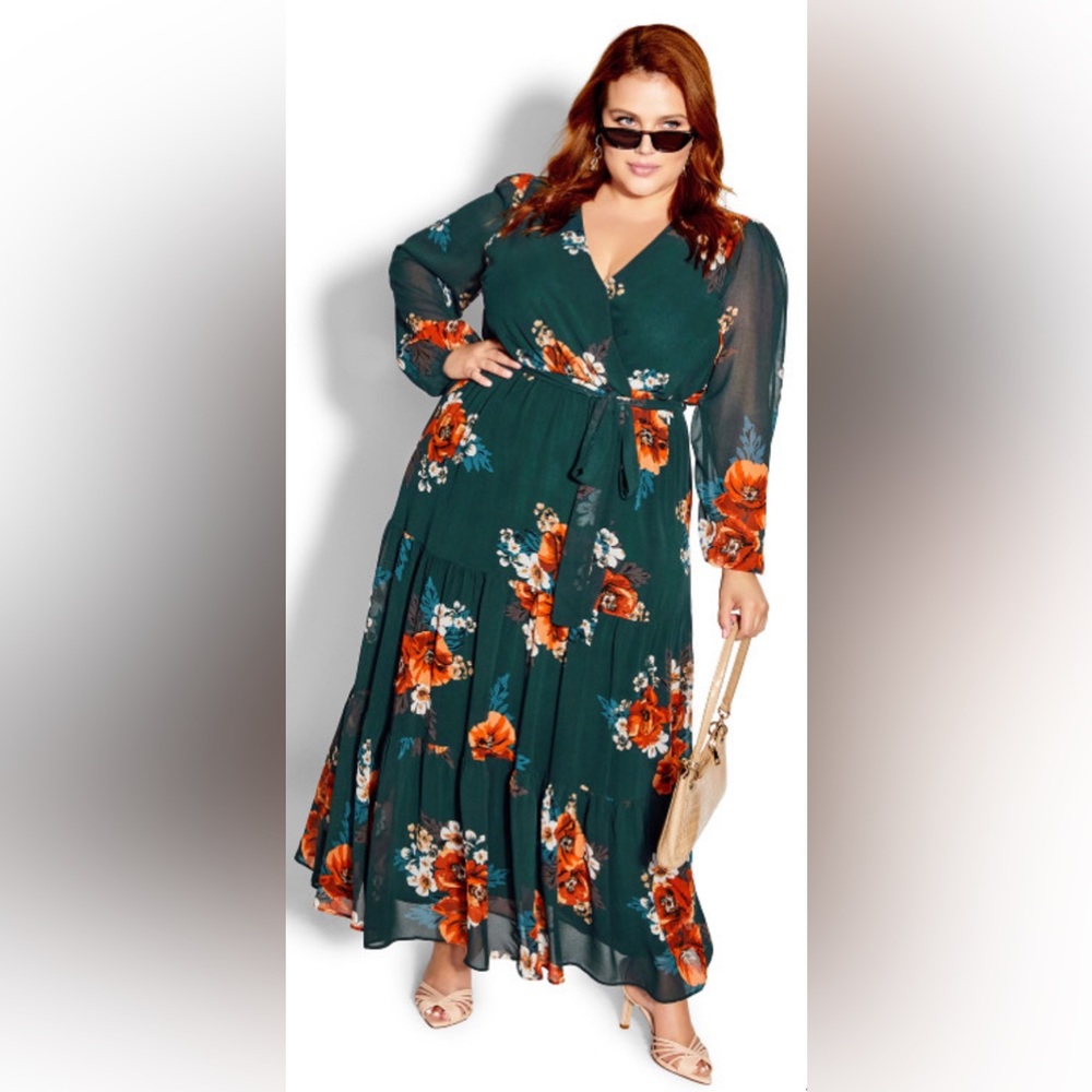 AVENUE Gorgeous Emerald Green Maxi Dress! New with Tag!